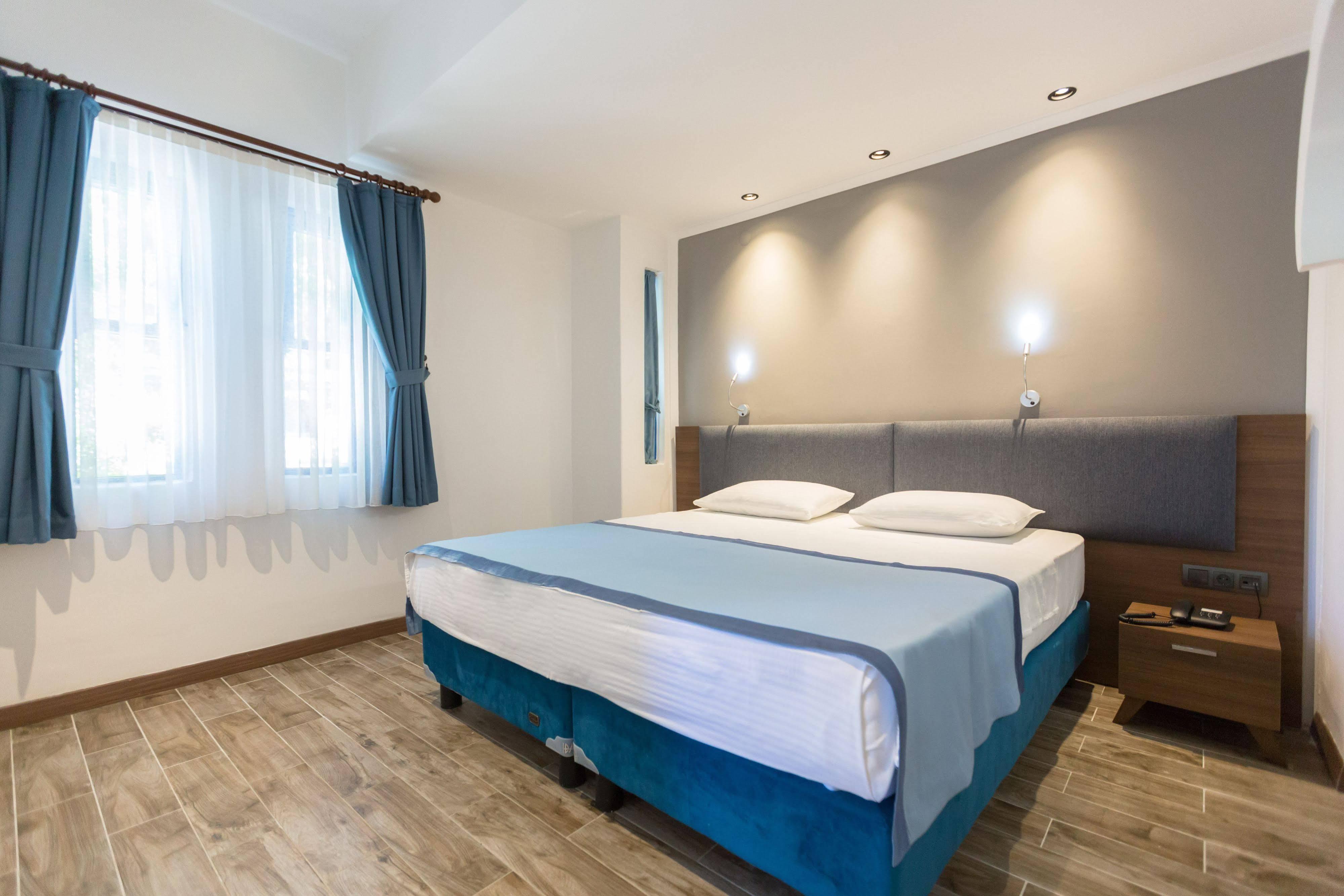 Otel Risus Garden Marina Kuşadası