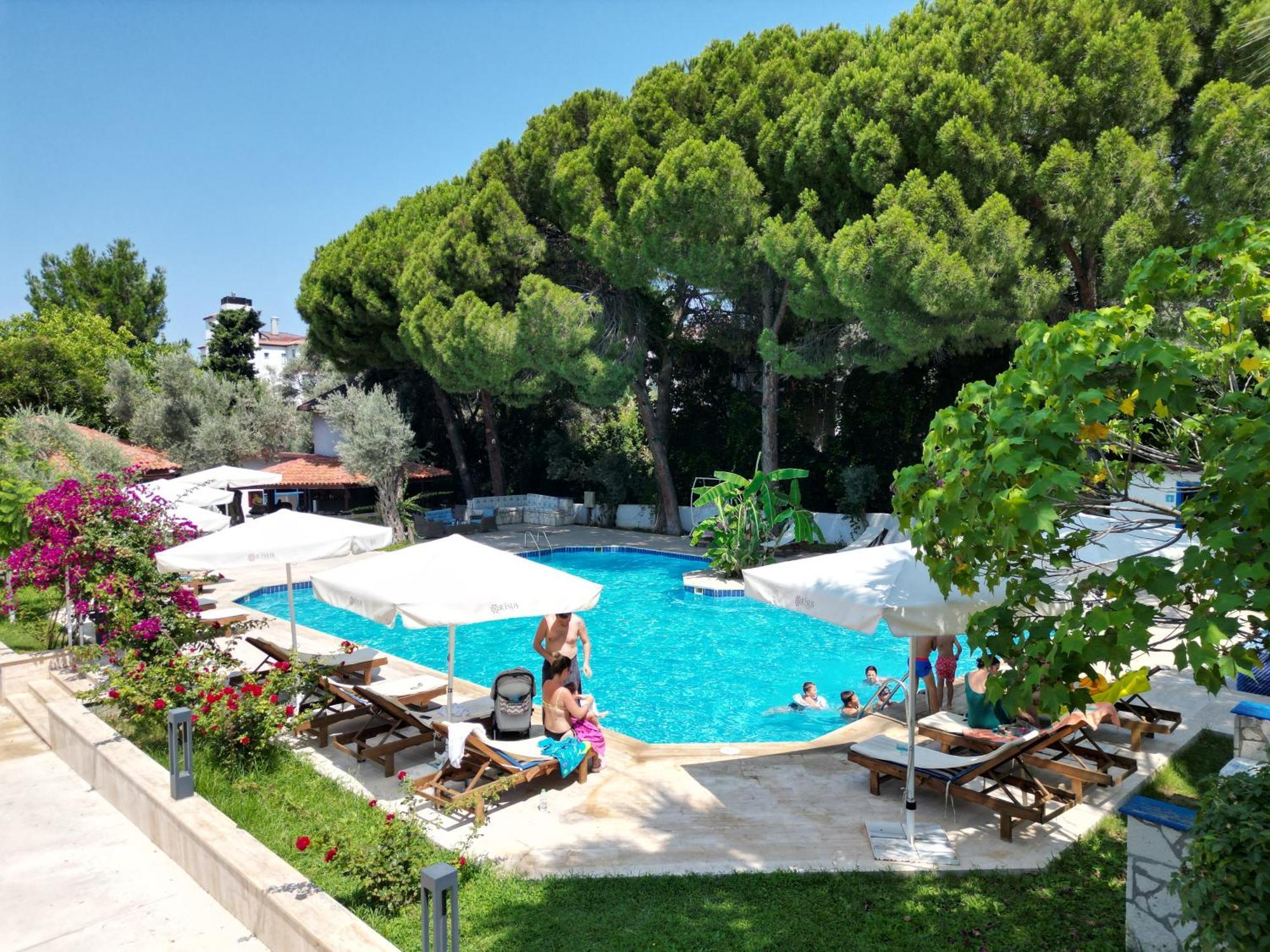 Otel Risus Garden Marina